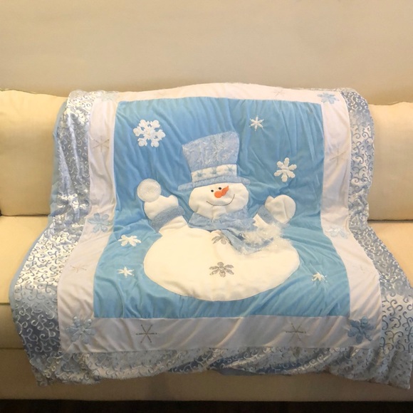 Christmas Snowman Throw - Picture 2 of 3